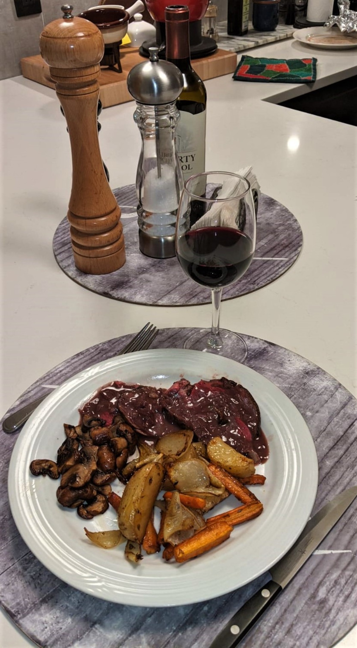 Roast Beef Tenderloin with Wine Sauce image